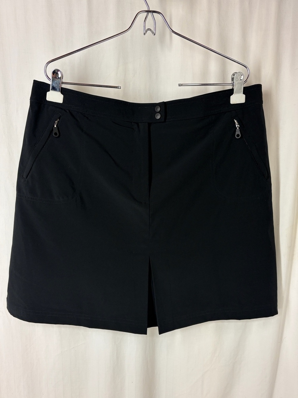 Chico’s Zenergy 2.5 14 L Neema Front Pleat Black Skort Skirt Pockets Golf Tennis